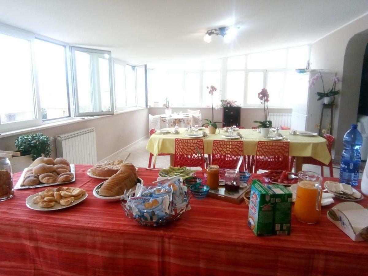 La Finestra Sul Mare Bed & Breakfast *